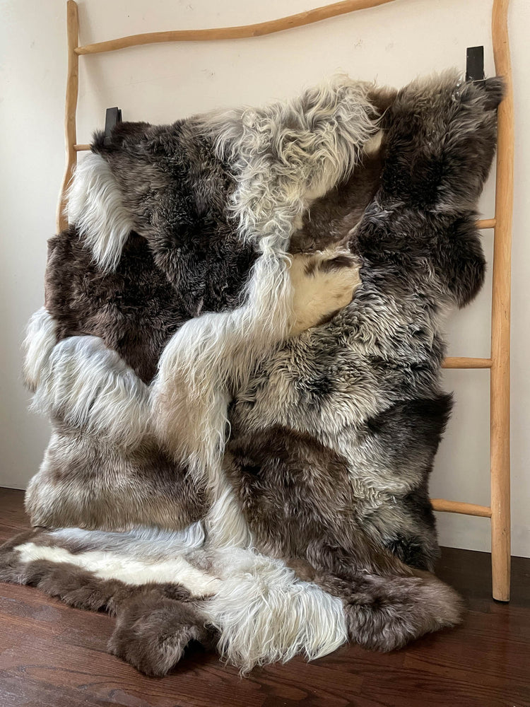 Turve Sheepskin Rug